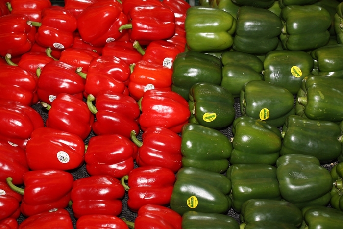 Pepper 'Great Stuff' - Sweet Bell Pepper from The Flower Spot Pepper 'Great Stuff' - Sweet Bell Pepper from The Flower Spot